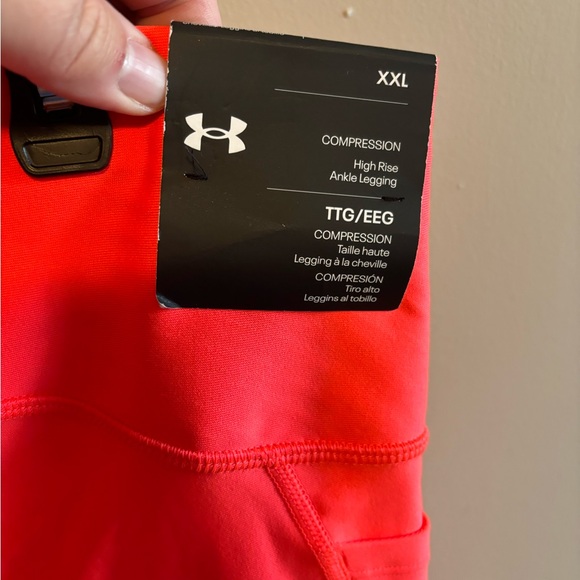 Woman’s UnderArmour High rise compression ankle leggings - Picture 4 of 4